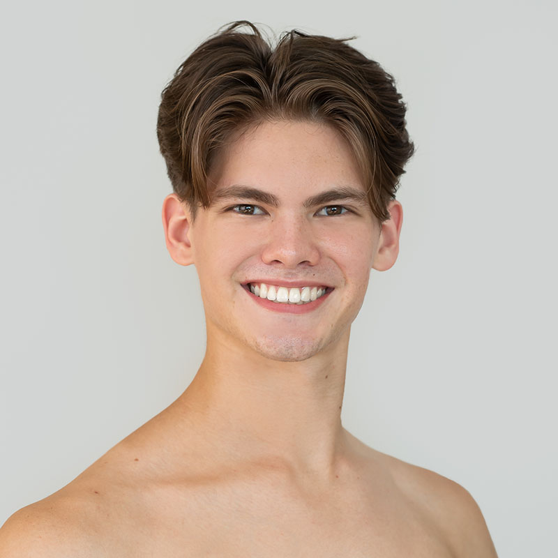 Nicolas Bierwagen headshot